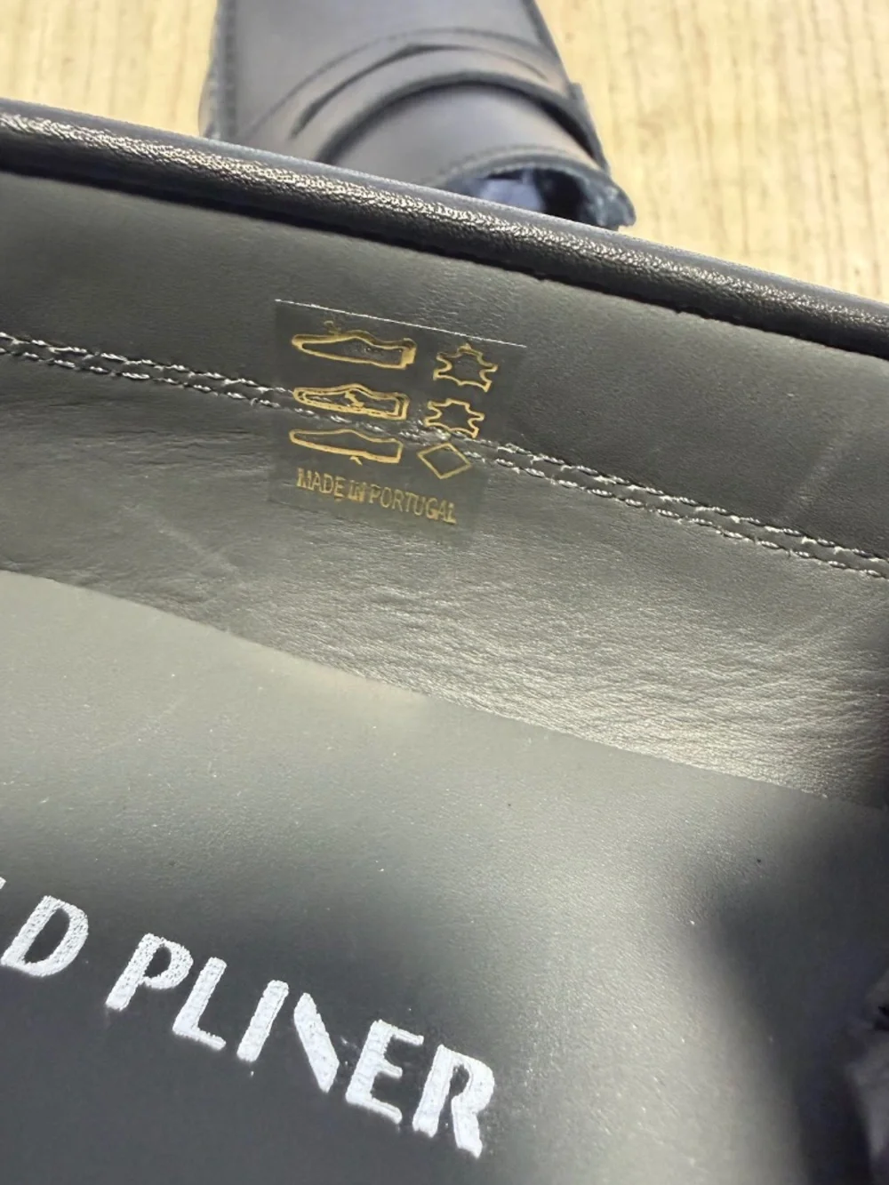 Donald J. Pliner brand donald